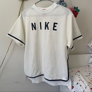 NIKE women’s Jersey tee, never worn, super cute!